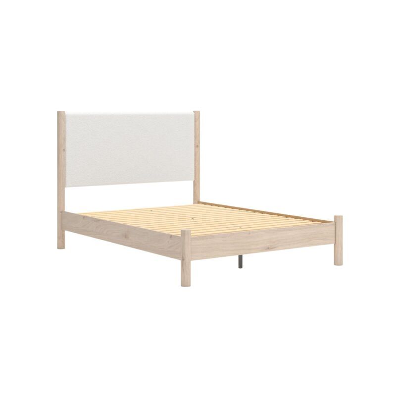 cama queen tapizada crema y blanca